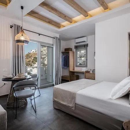 Vivere Luxury Suites Pera Gyalos Exterior photo