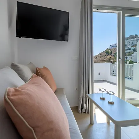 Vivere Luxury Suites Pera Gyalos Exterior photo