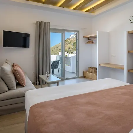 Vivere Luxury Suites Pera Gyalos Exterior photo